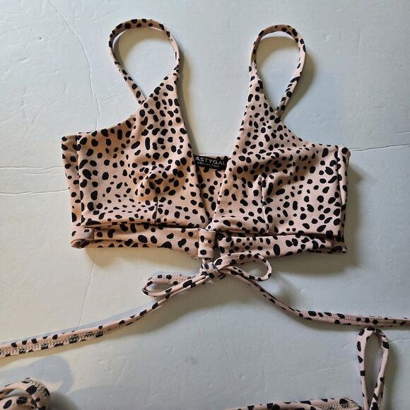 Nasty Gal 2pc Dalmatian Tie Bikini Womens Sz 6 Tan Black High Leg Cutout Front - Picture 13 of 16